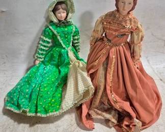 3313 - Pair of Dolls 14"
