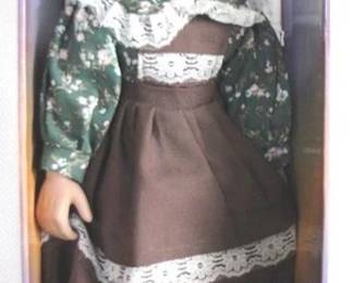 7916 - Ashley Belle Doll in Box - 19" Tall
