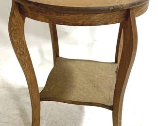 3004 - Round Tiger Oak Parlor Table - 30" x 24"
