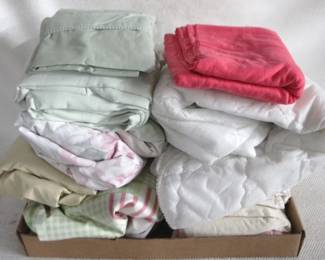 7971 - Lot of Assorted Linens
