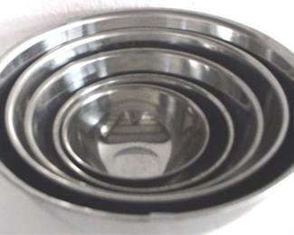 8111 - Set of 5 Metal Mixing Bowls
