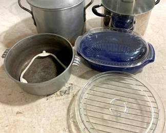 3376 - Lot of Assorted Kitchen Items
