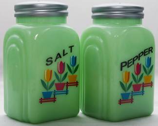 1580 - Jadeite Salt and Pepper Shakers 4"
