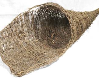 8664 - Large Cornucopia Basket - 15" x 19" x 13"
