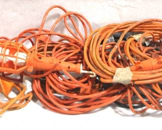 5228 - Lot of Heavy Duty Extension Cords & 1 Shop Light You are buying a used as-is electric/electronic item. We do not guarantee all components are present, and if it is not expressly stated, it is untested.
