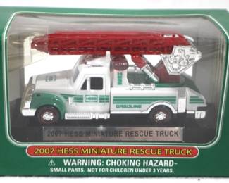 8419 - 2007 Hess Miniature Rescue Truck in Box
