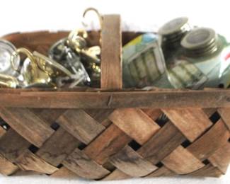 8022 - Basket with Contents
