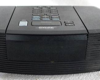 7782 - Bose Wave Radio / CD Player - 14" x 9" x 5" You are buying a used as-is electric/electronic item. We do not guarantee all components are present, and if it is not expressly stated, it is untested.
