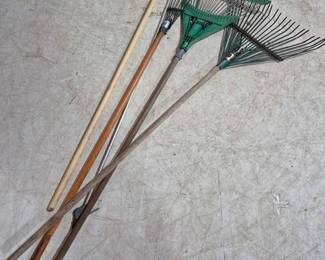 3293 - 4 Garden Rakes
