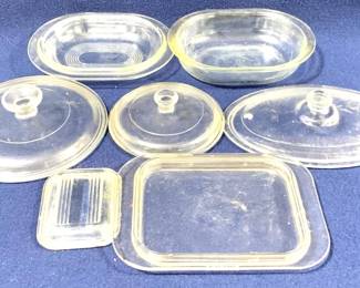 8610 - Lot of Pyrex Lids & Dishes
