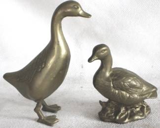 7824 - 2 Brass Duck Figures
