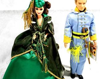 8667 - 2 Gone with the Wind Dolls
