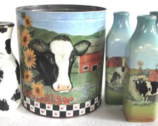 8228 - Lot of Cow Theme Items
