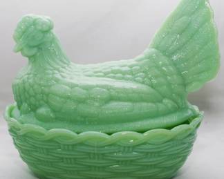 1583 - Jadeite Hen on Nest 8x8x6
