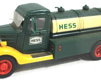 8435 - Hess Fuel Truck - 11" Long
