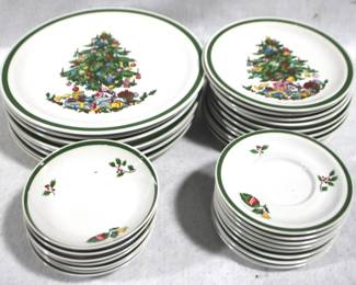 8526 - 34 Piece International "Noel" China
