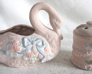 7644 - Swan Planter & Lidded Jar Set
