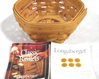 5161 - 2002 Longaberger Basket w Plastic Liner- 5.5x3x5.5
