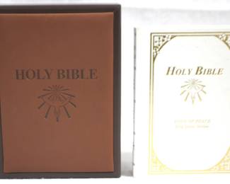8514 - Holy Bible with Leather Bound Case - 9.5x7x3

