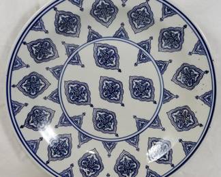 120 - Blue and White Platter 18"
