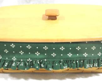 5147 - 1999 Longaberger Basket w / Lid, Cloth, & Plastic Liner - 15" x 8" x 7"

