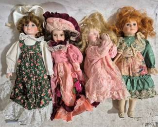 3314 - 4 Dolls 20"
