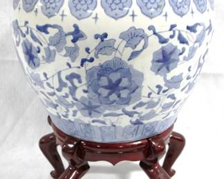 8365 - Blue/White planter w / Wood Stand Planter - 12" x 14" 18.5" Tall Overall
