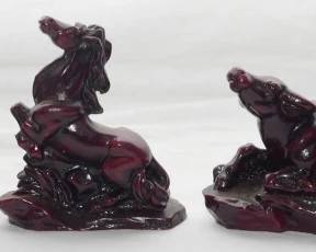 1606 - 5 Carved Animals (Chipped)

