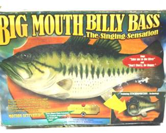 5064 - Big Mouth Billy Bass in Box You are buying a used as-is electric/electronic item. We do not guarantee all components are present, and if it is not expressly stated, it is untested.

