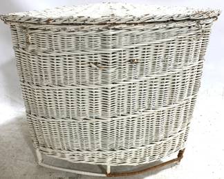 3143 - Wicker Hamper - 27" x 22" x 28"
