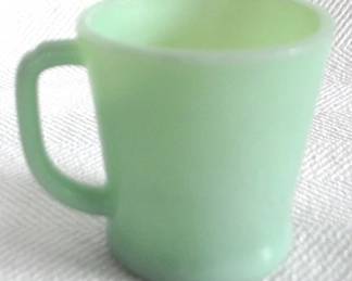 7983 - Fire King D-Handle Mug - 3.5" Tall
