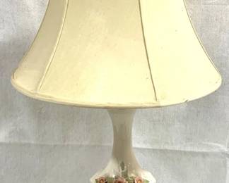 8637 - Lamp - 34" Tall You are buying a used as-is electric/electronic item. We do not guarantee all components are present, and if it is not expressly stated, it is untested.
