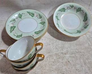 3307 - Assorted China Pieces
