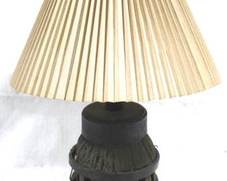 8680 - Wagon Wheel Hub Lamp - 25" Tall You are buying a used as-is electric/electronic item. We do not guarantee all components are present, and if it is not expressly stated, it is untested.

