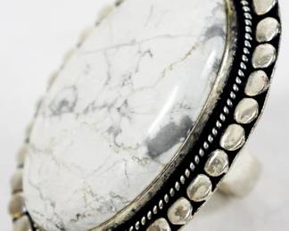 1670 - Howlite Leermin Silver Ring sz 7
