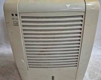 3304 - Frigidaire Humidifier 23 x 16 x 12 You are buying a used as-is electric/electronic item. We do not guarantee all components are present, and if it is not expressly stated, it is untested.
