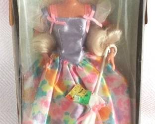 7718 - Barbie Sweet Magnolia Doll in Box
