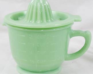 1507 - Jadeite 2 Part Juicer 6"
