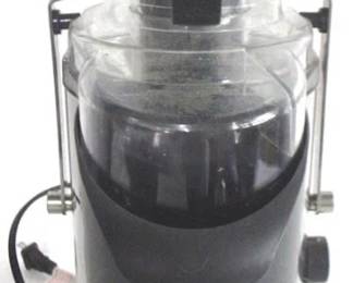 8152 - Bella Electric Juicer - 17" x 12" x 8" You are buying a used as-is electric/electronic item. We do not guarantee all components are present, and if it is not expressly stated, it is untested.
