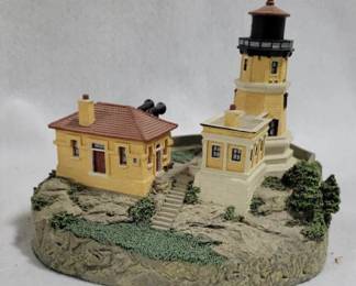 5208 - Danbury Mint Boston Light Lighthouse w/ Box

