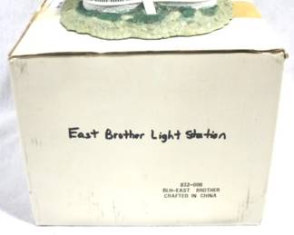 5200 - Danbury Mint Sandy Hook Lighthouse w/ Box
