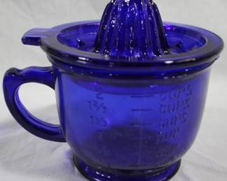 7243 - Blue Glass Juicer 5x4

