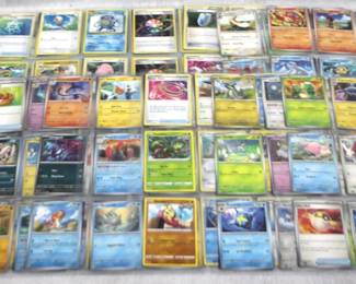 8405 - Lot of 270 Pokemon Cards
