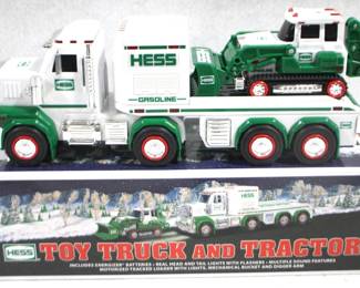 8409 - 2013 Hess Truck w / Box & Tractor
