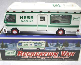 8441 - 1998 Recreation Van w Dune Buggy & Motorcycle
