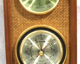 8658 - Whitehall Barometer - 12.5" x 5" You are buying a used as-is item. We do not guarantee all components are present, and if it is not expressly stated, it is untested.
