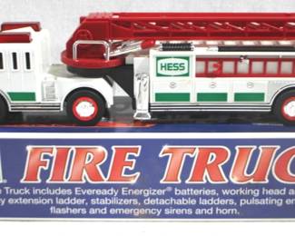 8445 - 2000 Hess Fire Truck
