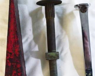 1505 - Assorted Tools
