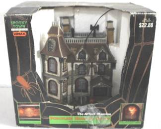8055 - Spooky Town "The Alford Mansion" in Box You are buying a used as-is electric/electronic item. We do not guarantee all components are present, and if it is not expressly stated, it is untested.
