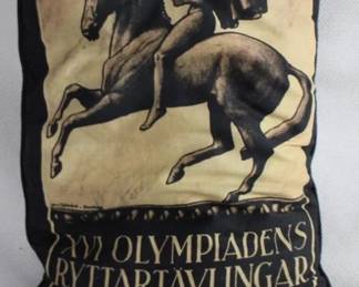 7665 - Throw Pillow - 19" x 14"
